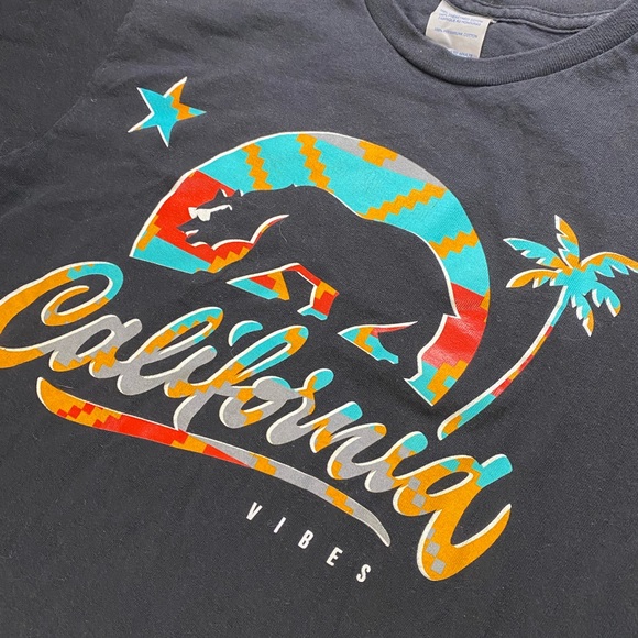 California Republic T-Shirt Men Bear Logo Crewneck Size Small. - Picture 5 of 5